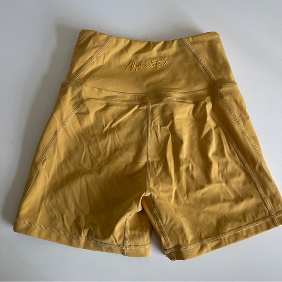 Alphalete Sun Kissed 4” Pulse Surge Shorts - Picture 6 of 11